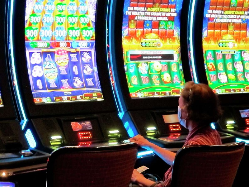 Playing Slot Machines Online, Given the Plethora of Current Choices and Advantages